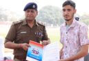 पुलिस आरक्षी भर्ती में चयनित अभ्यर्थियों को एसएसपी देहरादून द्वारा सौंपे गये नियुक्ति पत्र