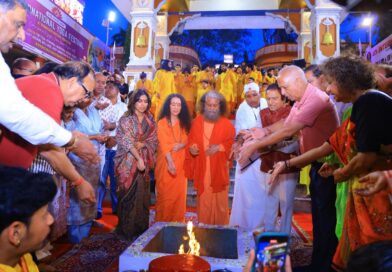 प्रसिद्ध फिल्म अभिनेत्री भूमि पेडनेकर का दर्शनार्थ परमार्थ निकेतन में आगमन