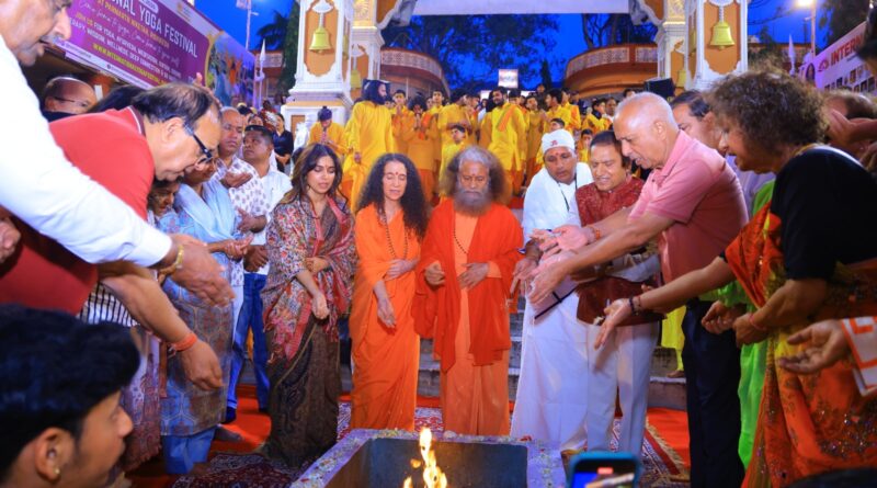 प्रसिद्ध फिल्म अभिनेत्री भूमि पेडनेकर का दर्शनार्थ परमार्थ निकेतन में आगमन