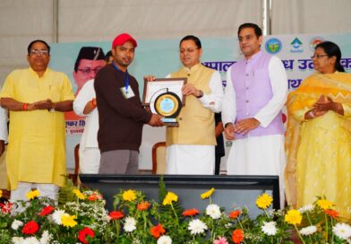 “आत्मनिर्भर गांव-सशक्त पशुपालक”: मुख्यमंत्री धामी ने किया मत्स्य वैन का फ्लैग ऑफ, पशुपालकों की आय दोगुनी करने का लिया संकल्प