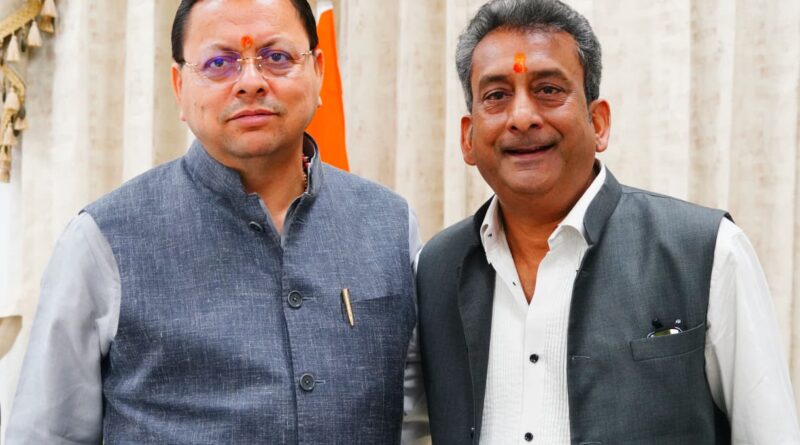 मुख्यमंत्री आवास में सीएम धामी से मिले मशहूर अभिनेता हेमंत पांडे