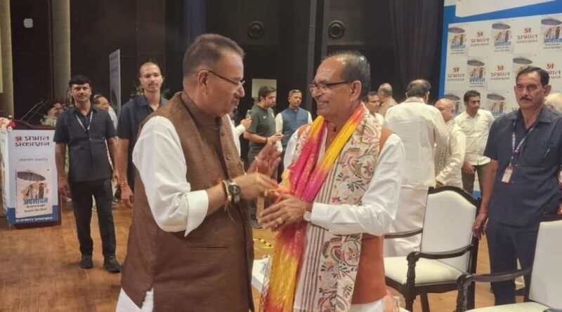दिल्ली में ‘अपनापन’ पुस्तक का भव्य विमोचन, कार्यक्रम में शामिल हुए कृषि मंत्री गणेश जोशी