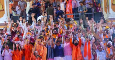 ऋषिकेश में श्रद्धा और सनातन का अद्भुत संगम, नितिन नबीन और सीएम धामी ने की भव्य गंगा आरती