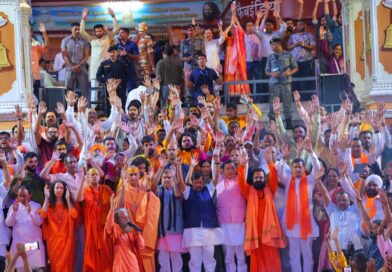 ऋषिकेश में श्रद्धा और सनातन का अद्भुत संगम, नितिन नबीन और सीएम धामी ने की भव्य गंगा आरती
