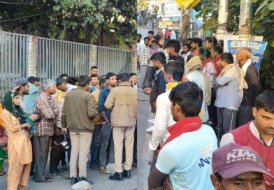 देहरादून में डंपर ने मजदूर को कुचला, मौके पर दर्दनाक मौत: कांवली रोड पर भड़का जनता का गुस्सा, पुलिस के खिलाफ जमकर नारेबाजी