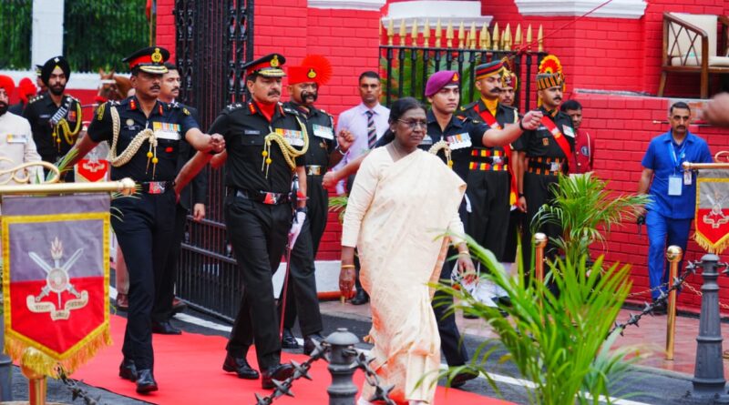 राष्ट्रपति द्रौपदी मुर्मू की गरिमामई उपस्थिति में आईएमए की पासिंग आउट परेड सम्पन्न