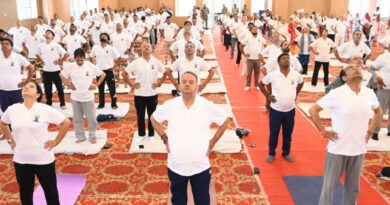 अंतर्राष्ट्रीय योग दिवस पर टाउन हॉल में सामूहिक योगाभ्यास, कैबिनेट मंत्री गणेश जोशी ने दिया स्वस्थ जीवन का संदेश