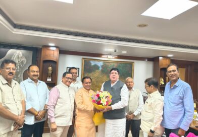 सूबे में चलाया जायेगा ‘खेत बचाओ, जीवन बचाओ’ अभियानः डाॅ. धन सिंह रावत