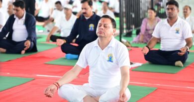 Bharat News:- मुख्यमंत्री ने बनबसा में किया सामूहिक योगाभ्यास, योग को दैनिक जीवन का हिस्सा बनाने का किया आह्वान।