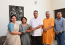 केंद्र सरकार के 12 वर्ष पूर्ण होने के उपलक्ष्य में विशेष जनसंपर्क अभियान के तहत समाज के विभिन्न प्रबुद्धजनों से संवाद करते कैबिनेट मंत्री गणेश जोशी