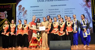 कला को से’नारी तू नारायणी’ प्रस्तुति ने जीता दिल, रेखा आर्या ने की सराहना