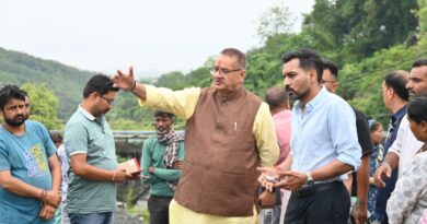 Bharat News:- खालागांव में बरसात से क्षतिग्रस्त मार्ग का कैबिनेट मंत्री गणेश जोशी ने किया निरीक्षण, तत्काल पुनर्निर्माण के दिए निर्देश।