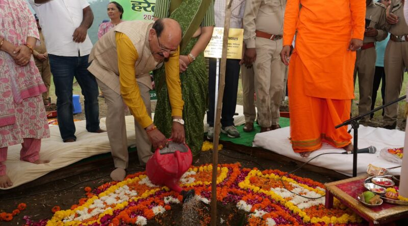 “प्रकृति संरक्षण हमारी संस्कृति का अभिन्न हिस्सा, हर नागरिक एक पौधा अवश्य लगाए : सुबोध उनियाल