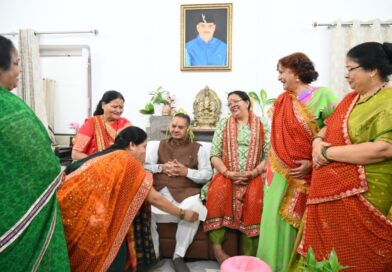 कैबिनेट मंत्री गणेश जोशी को कुर्मांचल सांस्कृतिक कल्याण परिषद के पदाधिकारियों ने दी हरेला पर्व की शुभकामनाएं