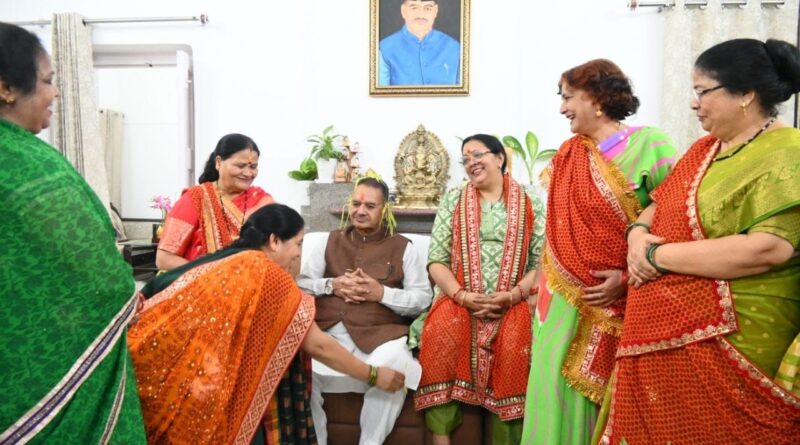 कैबिनेट मंत्री गणेश जोशी को कुर्मांचल सांस्कृतिक कल्याण परिषद के पदाधिकारियों ने दी हरेला पर्व की शुभकामनाएं