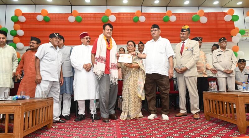 कोटद्वार में कारगिल विजय दिवस से पूर्व वीर सैनिक सम्मान समारोह का भव्य आयोजन, वीर सैनिकों के शौर्य और बलिदान को किया नमन