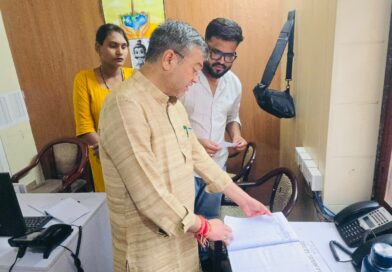 मेयर सौरभ थपलियाल ने आपदा कंट्रोल रूम का किया औचक निरीक्षण, व्यवस्थाओं का लिया जायजा