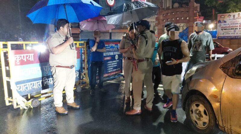 एसएसपी देहरादून के निर्देशों पर पुलिस की अलग-अलग टीमों द्वारा वृहद स्तर पर चलाया चेकिंग अभियान