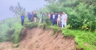 मंत्री कैड़ा ने भीमताल विधानसभा क्षेत्र के आपदा प्रभावित क्षेत्रों का दौरा कर आपदा से हुए नुकसान का लिया जायजा