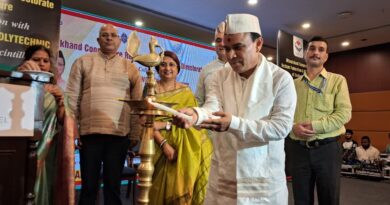 ‘रिवायत-ए-रेशम’ फैशन शो में बिखेरी दून सिल्क की रेशमी चमक