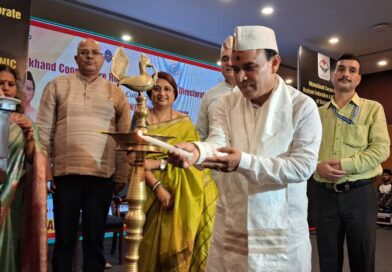 ‘रिवायत-ए-रेशम’ फैशन शो में बिखेरी दून सिल्क की रेशमी चमक