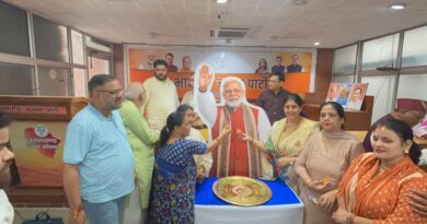 भाजपा मुख्यालय में हर्षोल्लास से मनाया गया प्रधानमंत्री नरेंद्र मोदी का जन्मदिन
