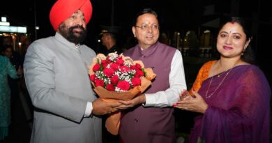 मुख्यमंत्री धामी ने राज्यपाल लेफ्टिनेंट जनरल गुरमीत सिंह (से नि) के उत्तराखण्ड में योगदान, मार्गदर्शन और जनसेवा के प्रयासों की सराहना की