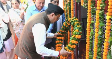 मुख्यमंत्री ने उत्तराखण्ड राज्य आंदोलनकारी शहीदों को अर्पित की श्रद्धांजलि