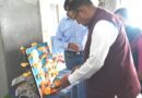 सेवा संकल्प अभियान के तरह झड़ीपानी स्थित सुभाष चंद्र बोस छात्रावास में छात्रों को शैक्षणिक सामग्री वितरित करते मंत्री गणेश जोशी
