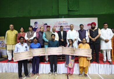 देहरादून में बहुउद्देशीय शिविर, 26 विभागों के स्टॉल लगे