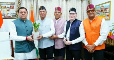 मुख्यमंत्री  पुष्कर सिंह धामी से उत्तराखंड महापरिषद, लखनऊ के प्रतिनिधि  भरत सिंह बिष्ट ने की भेंट